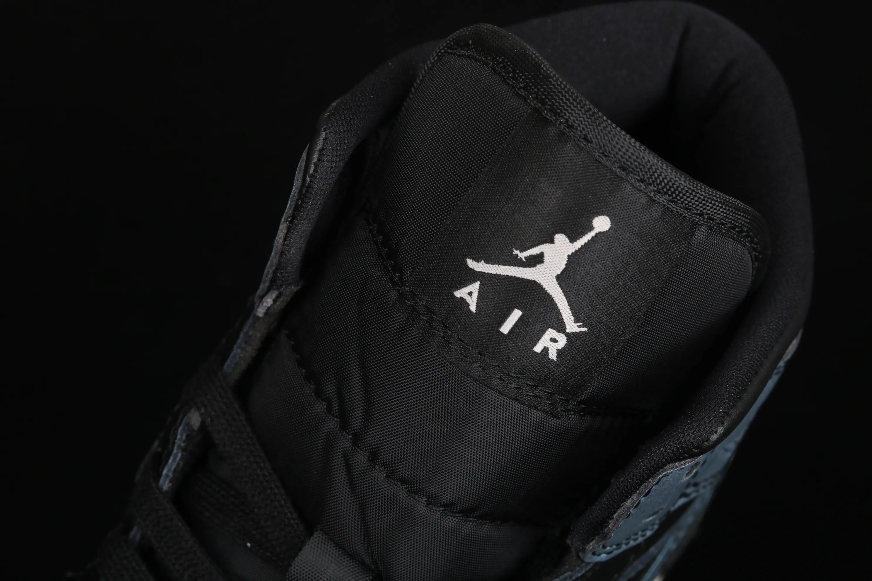 All categories Air Jordan Jordan series basketball shoes Air Jordan 1 Mid Air Jordan 1 Mid AJ1 Joe 1 mid-top series basketball shoes BQ6472-009